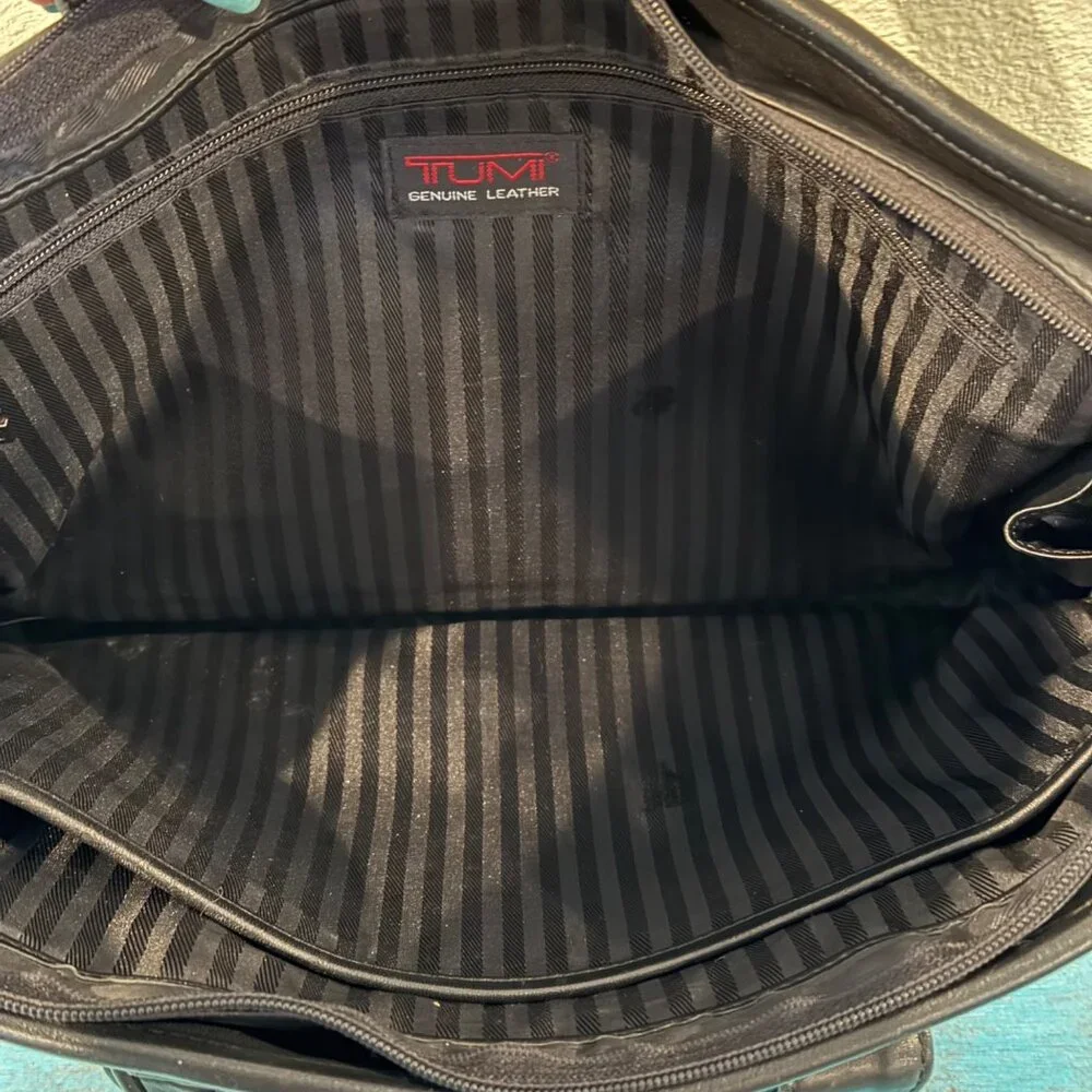 Vintage Tumi Black Leather Expandable Computer Bag/Briefcase *Missing Strap*